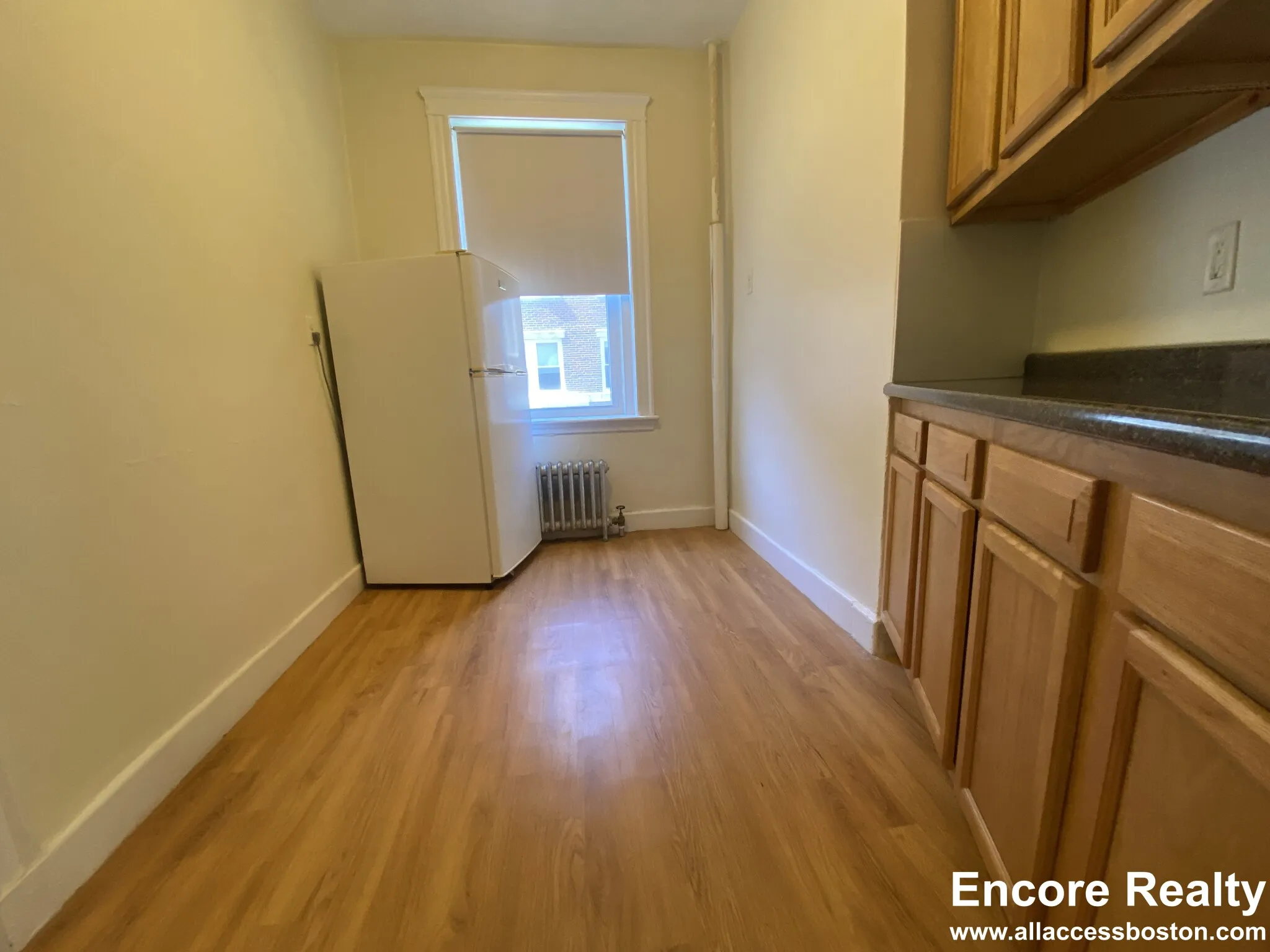 1 bed, 1 bath apartment for rent at 66 Chiswick Rd Unit 8, Brighton — photo 4 of 14