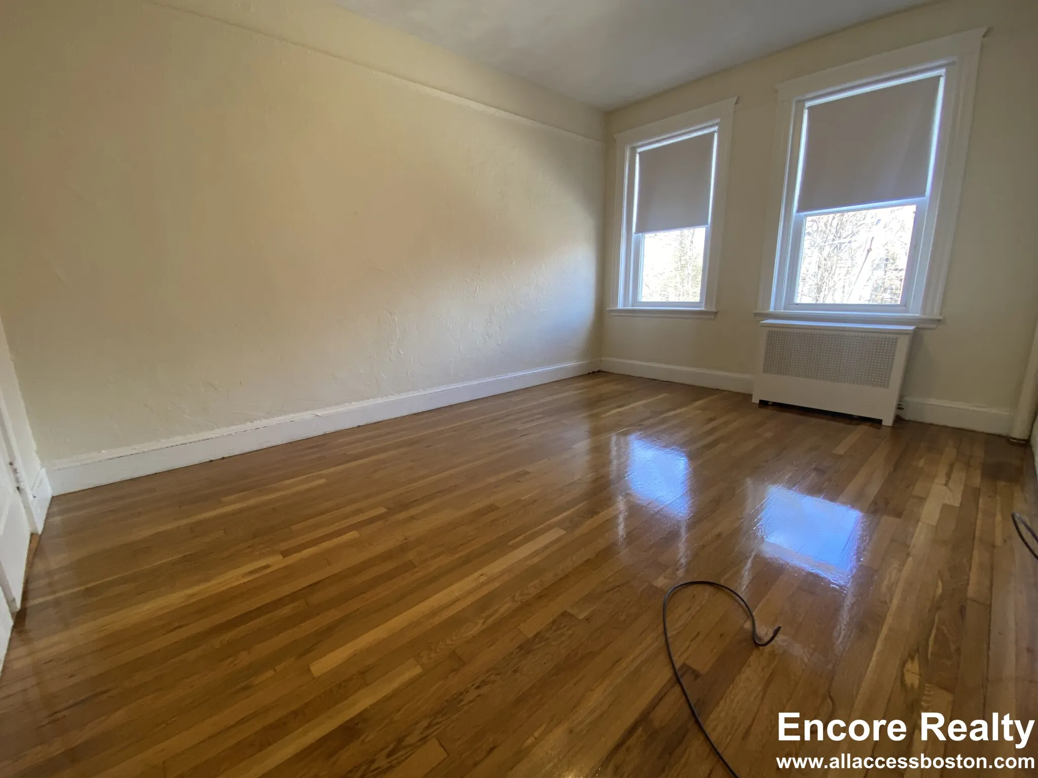 1 bed, 1 bath apartment for rent at 66 Chiswick Rd Unit 8, Brighton — photo 11 of 14