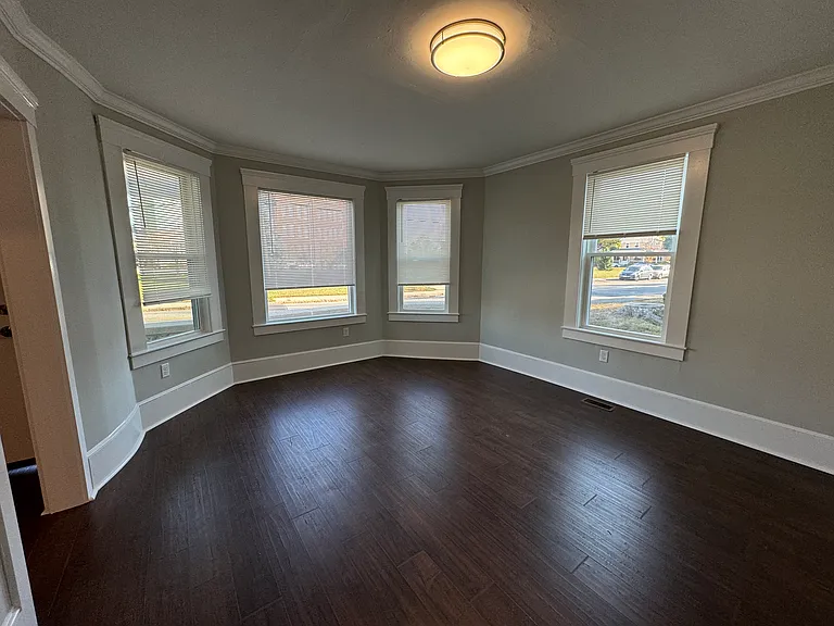 1 bed, 1 bath apartment for rent at 66 Church St Unit 1, Waltham — photo 2 of 7