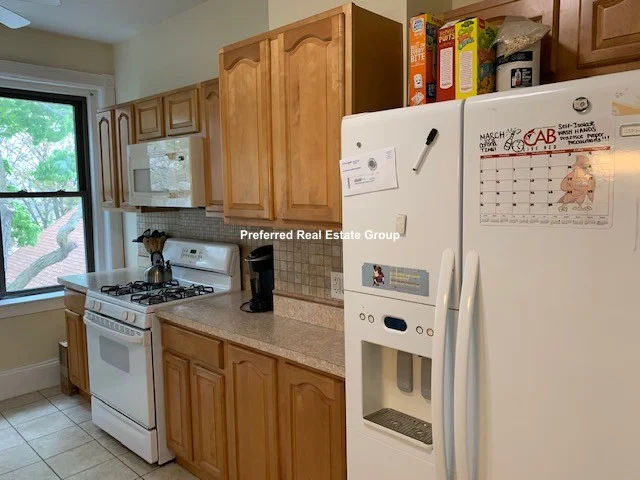 5 bed, 1.5 bath apartment for rent at 66 Clifford St Unit 3, Roxbury — photo 2 of 12