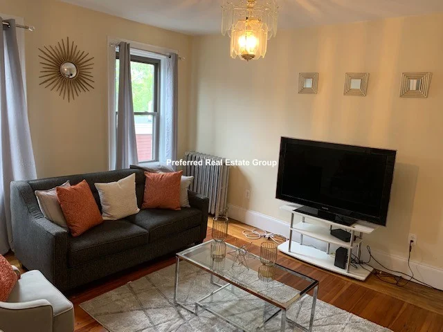 5 bed, 1.5 bath apartment for rent at 66 Clifford St Unit 3, Roxbury — photo 5 of 12