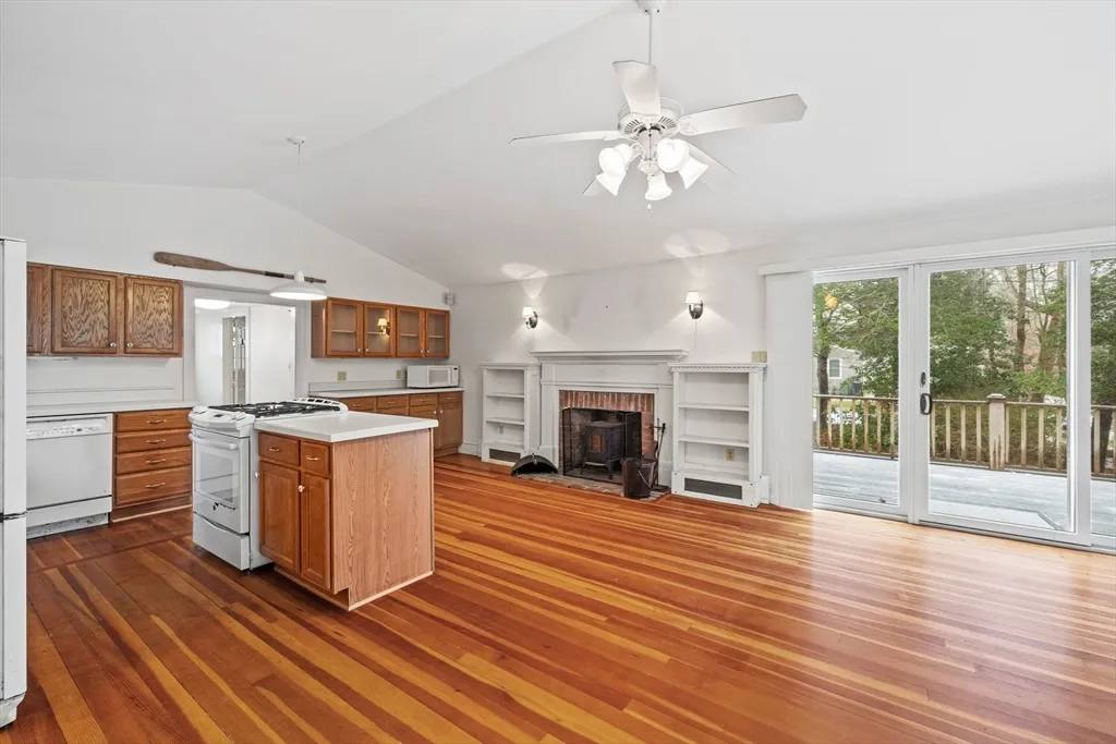 2 bed, 2 bath apartment for rent at 66 Converse Rd Unit 0, Marion — photo 3 of 22