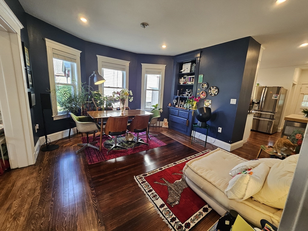 3 bed, 2 bath apartment for rent at 66 Court St Unit 1, Newtonville — photo 4 of 20