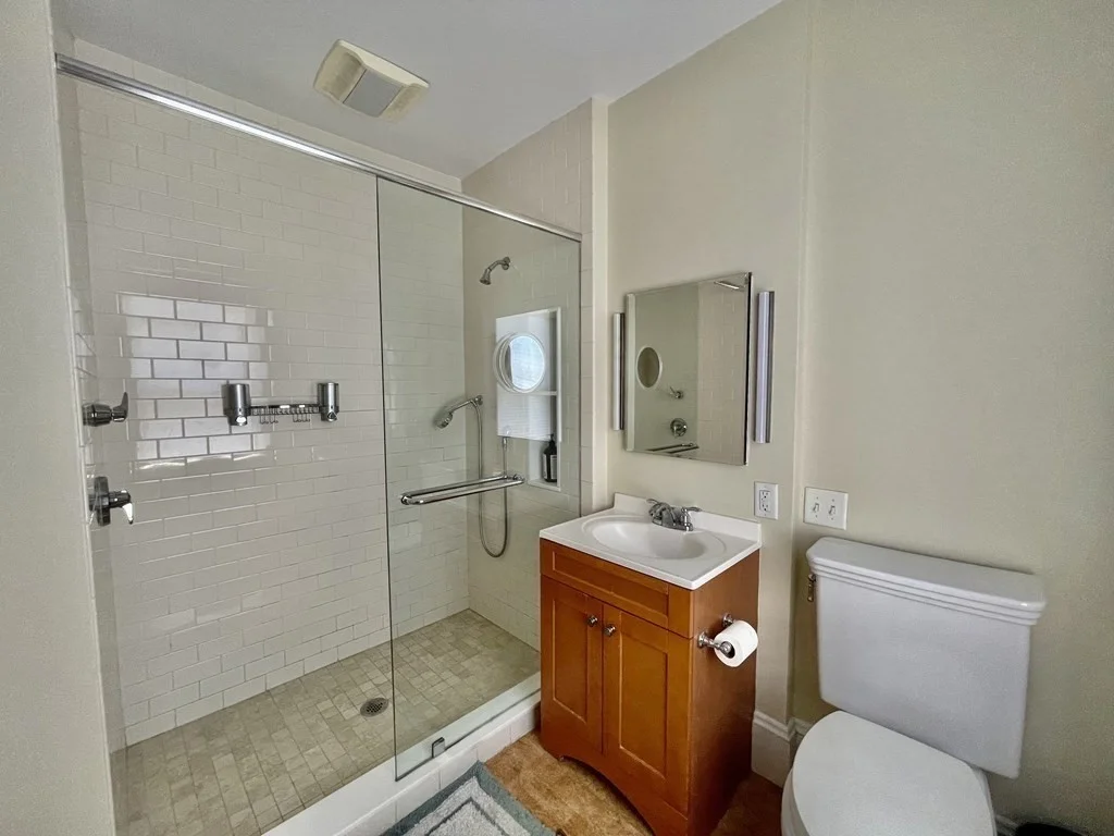 4 bed, 3 bath apartment for rent at 66 Cushing Ave Unit 66, Belmont — photo 11 of 16