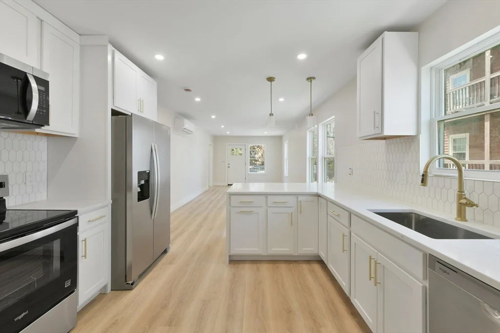 2 bed, 1 bath apartment for rent at 66 Cushman Rd Unit 2, Brighton — photo 3 of 26