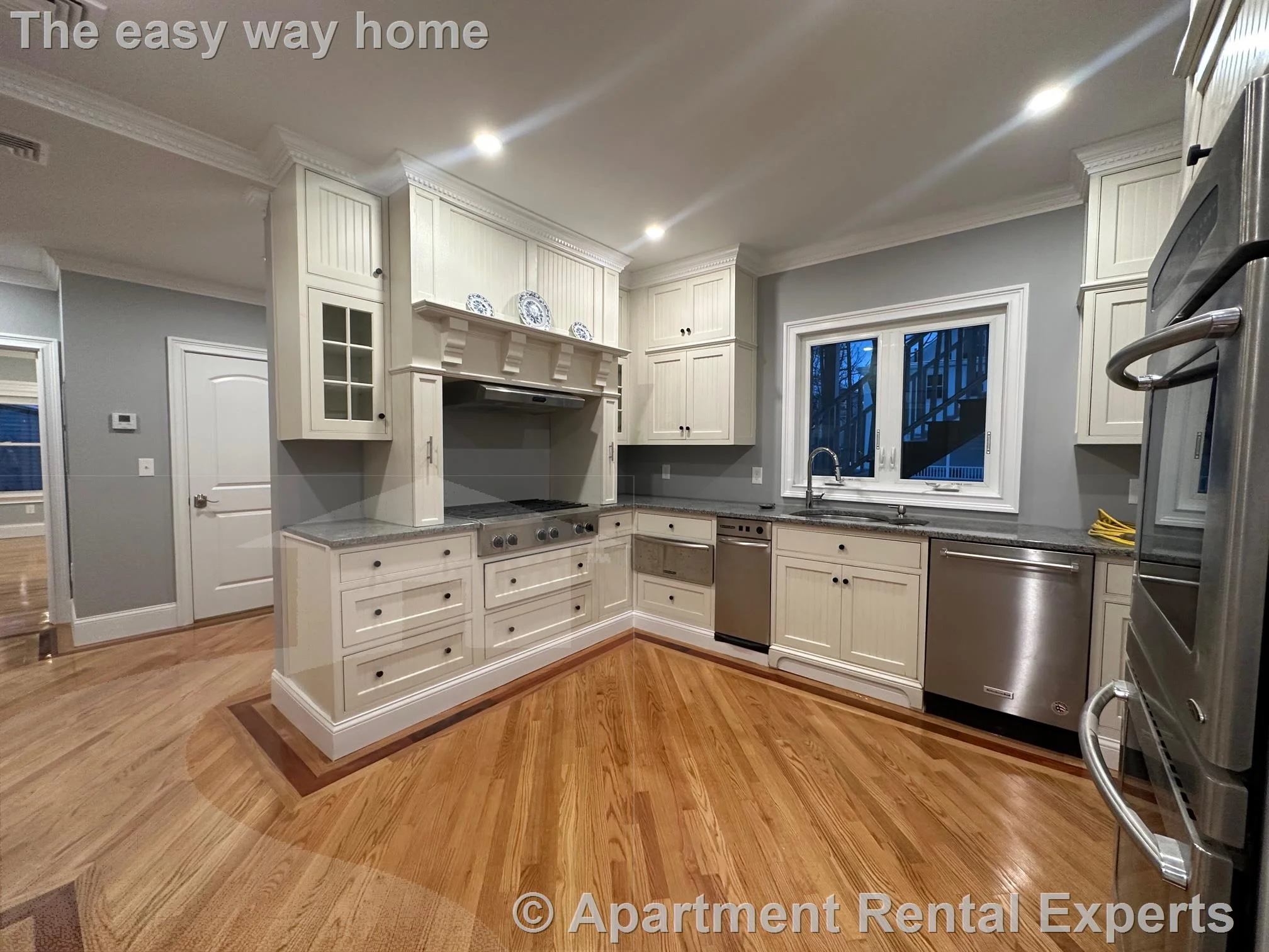 3 bed, 3 bath apartment for rent at 66 Dudley St Unit 1, Salem St. Area — photo 3 of 15