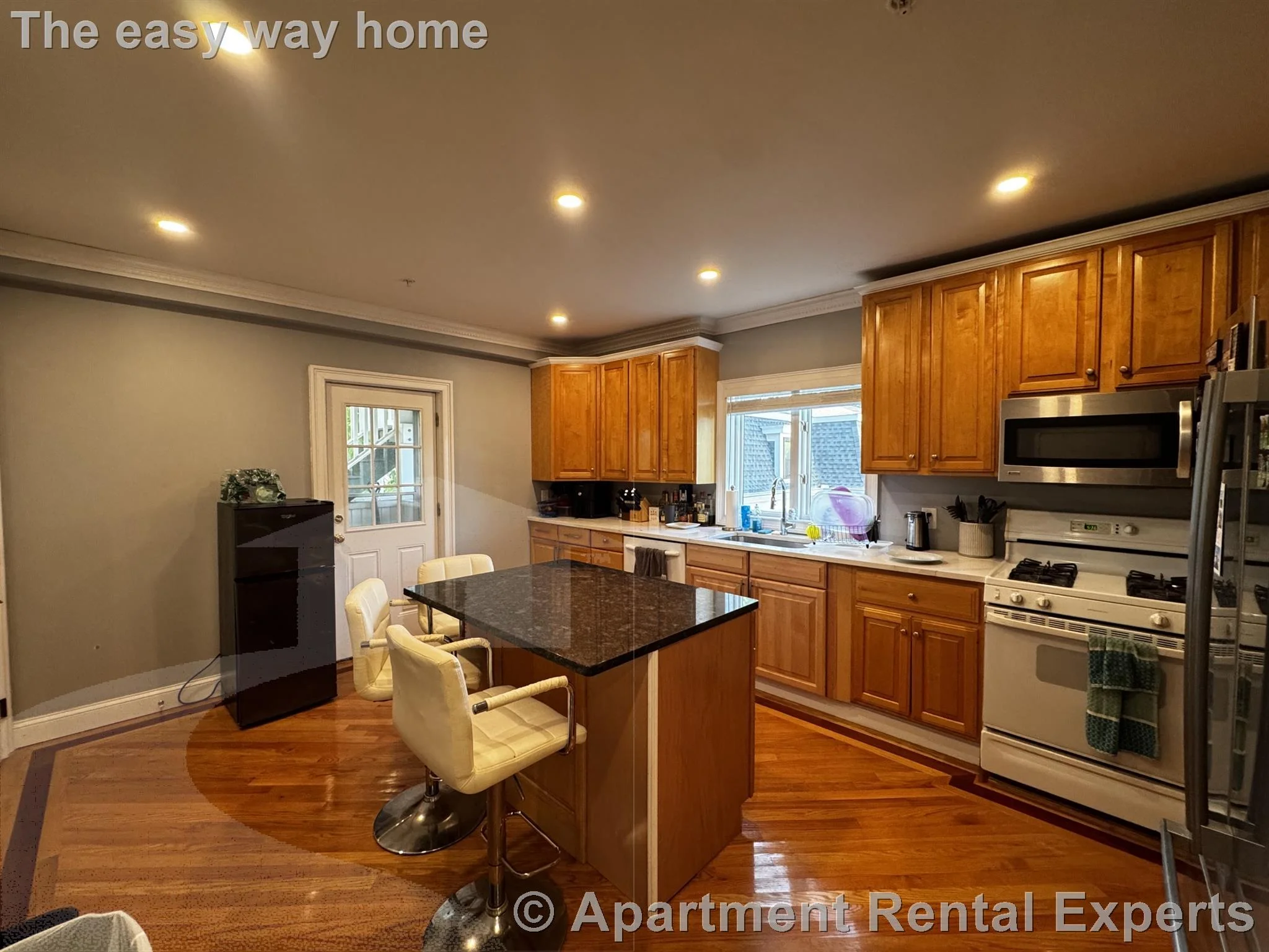 3 bed, 3 bath apartment for rent at 66 Dudley St Unit 2, Salem St. Area — photo 10 of 12