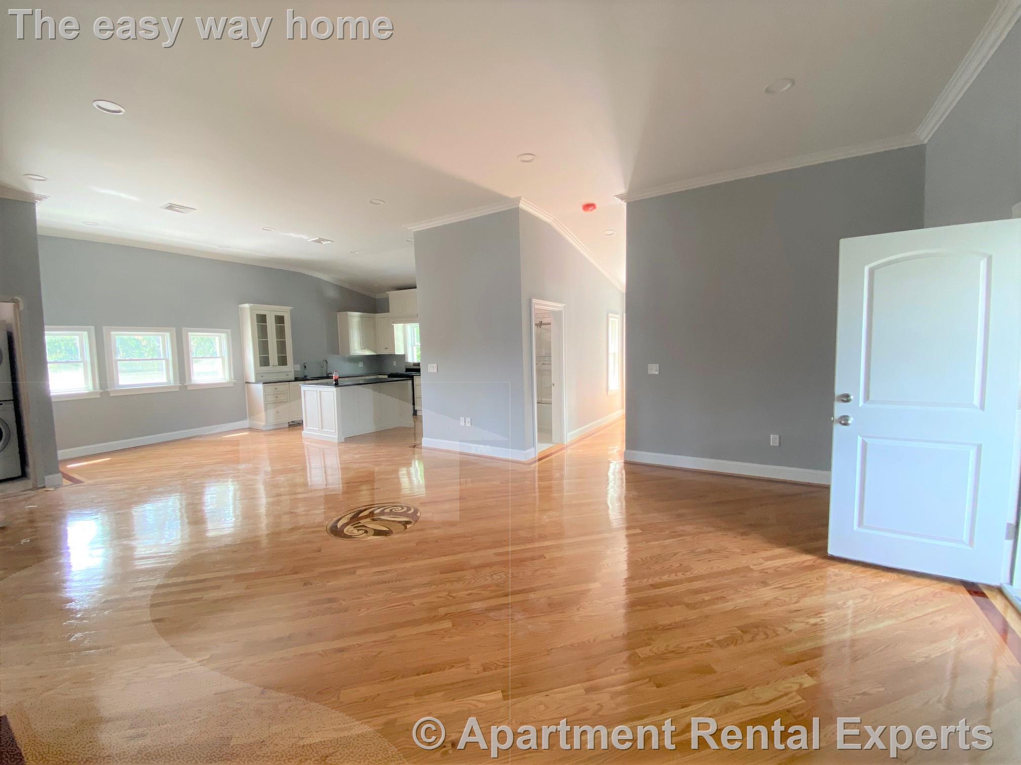 4 bed, 2 bath apartment for rent at 66 Dudley St Unit 3, Salem St. Area — photo 6 of 21