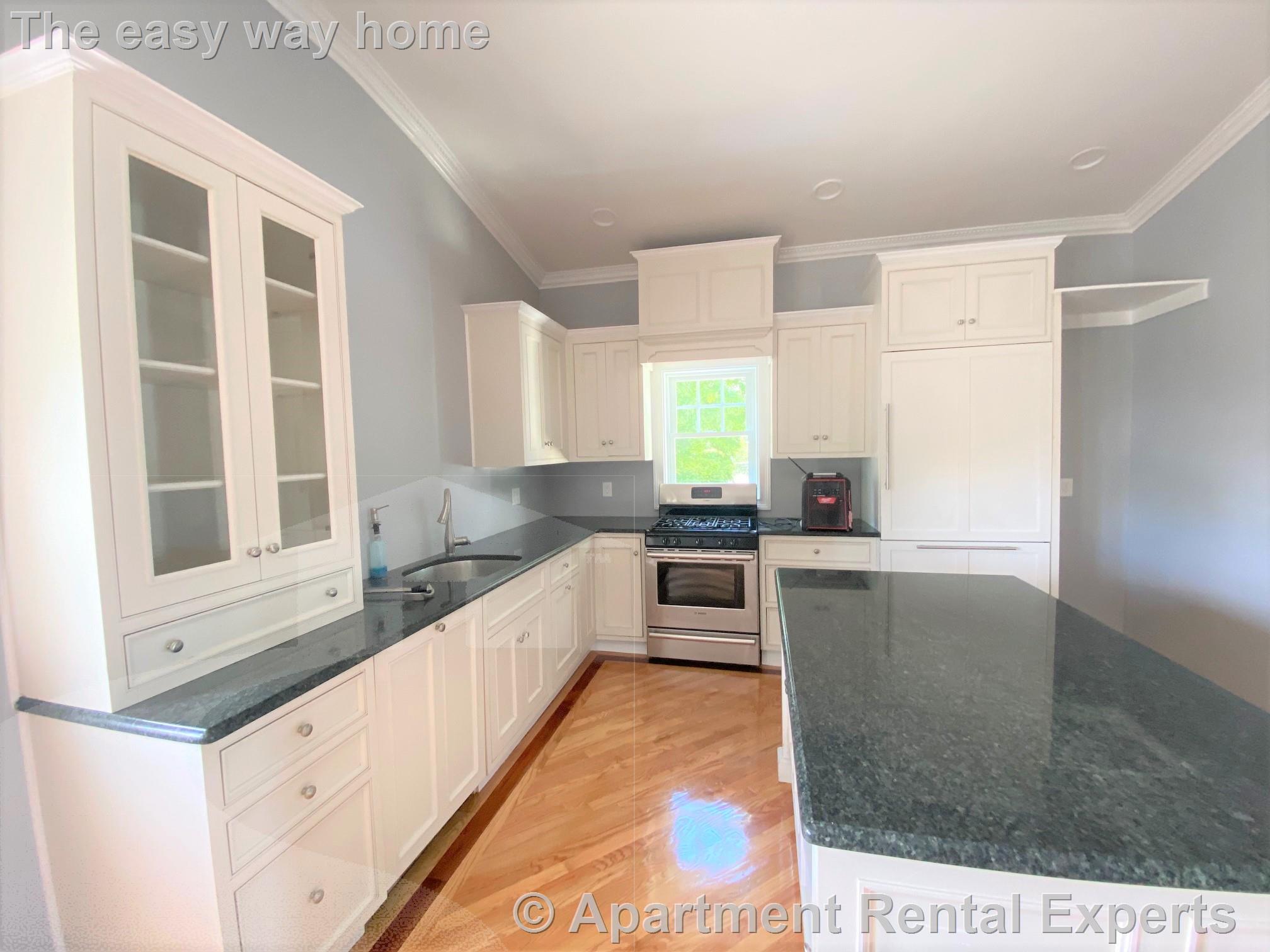 4 bed, 2 bath apartment for rent at 66 Dudley St Unit 3, Salem St. Area — photo 3 of 21