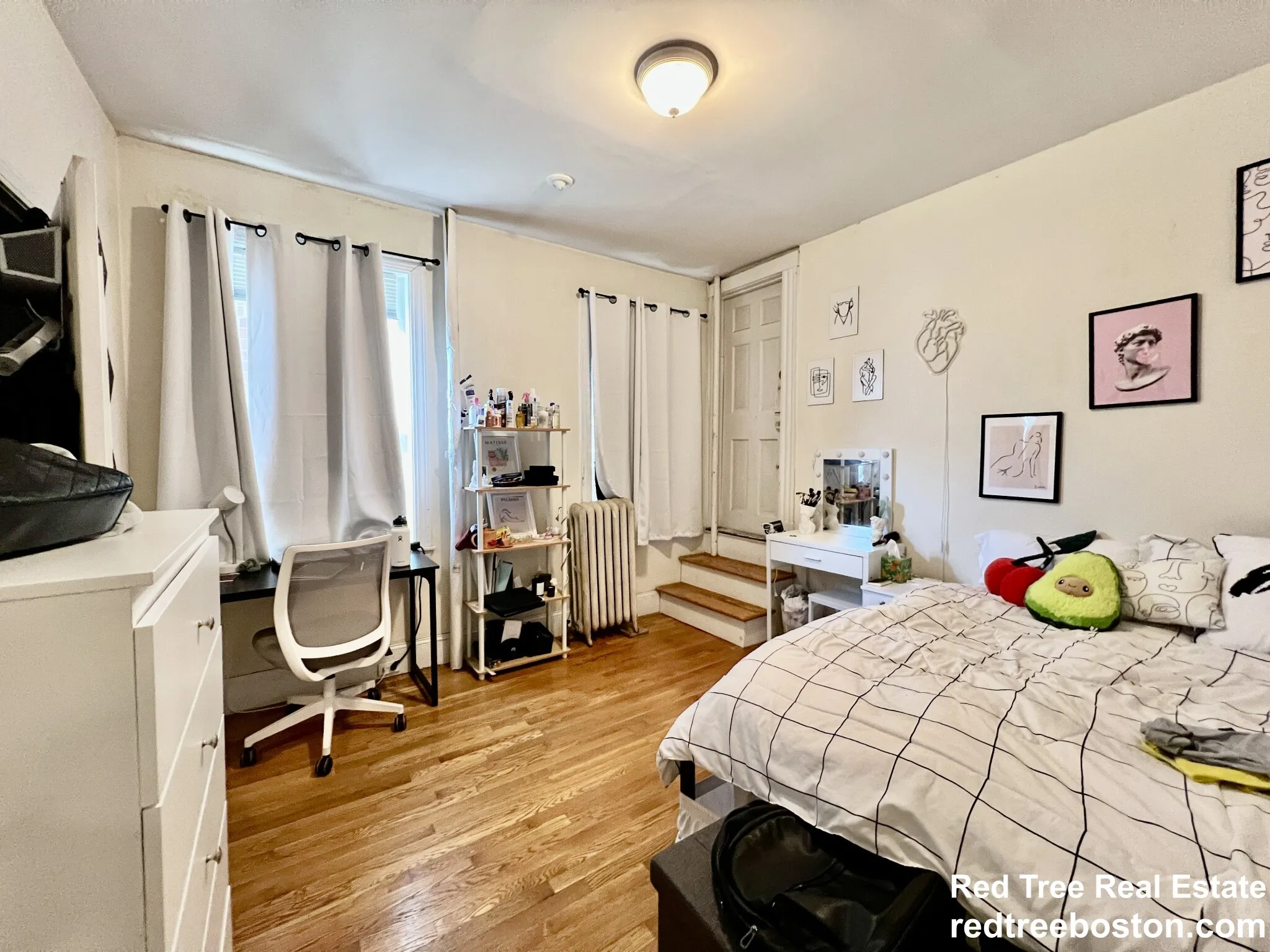 3 bed, 1 bath apartment for rent at 66 Egmont St Unit 2A, North Brookline — photo 5 of 19