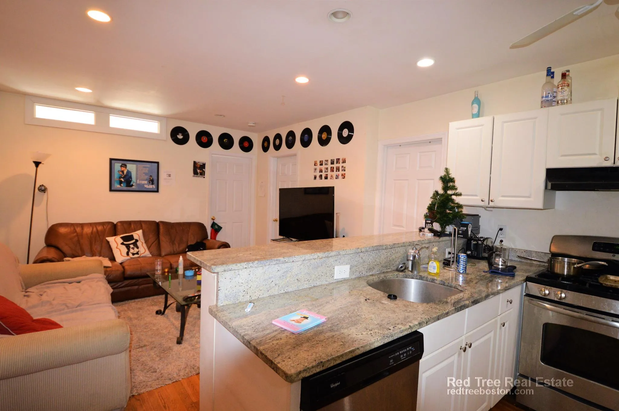 3 bed, 1 bath apartment for rent at 66 Egmont St Unit 2A, North Brookline — photo 9 of 19