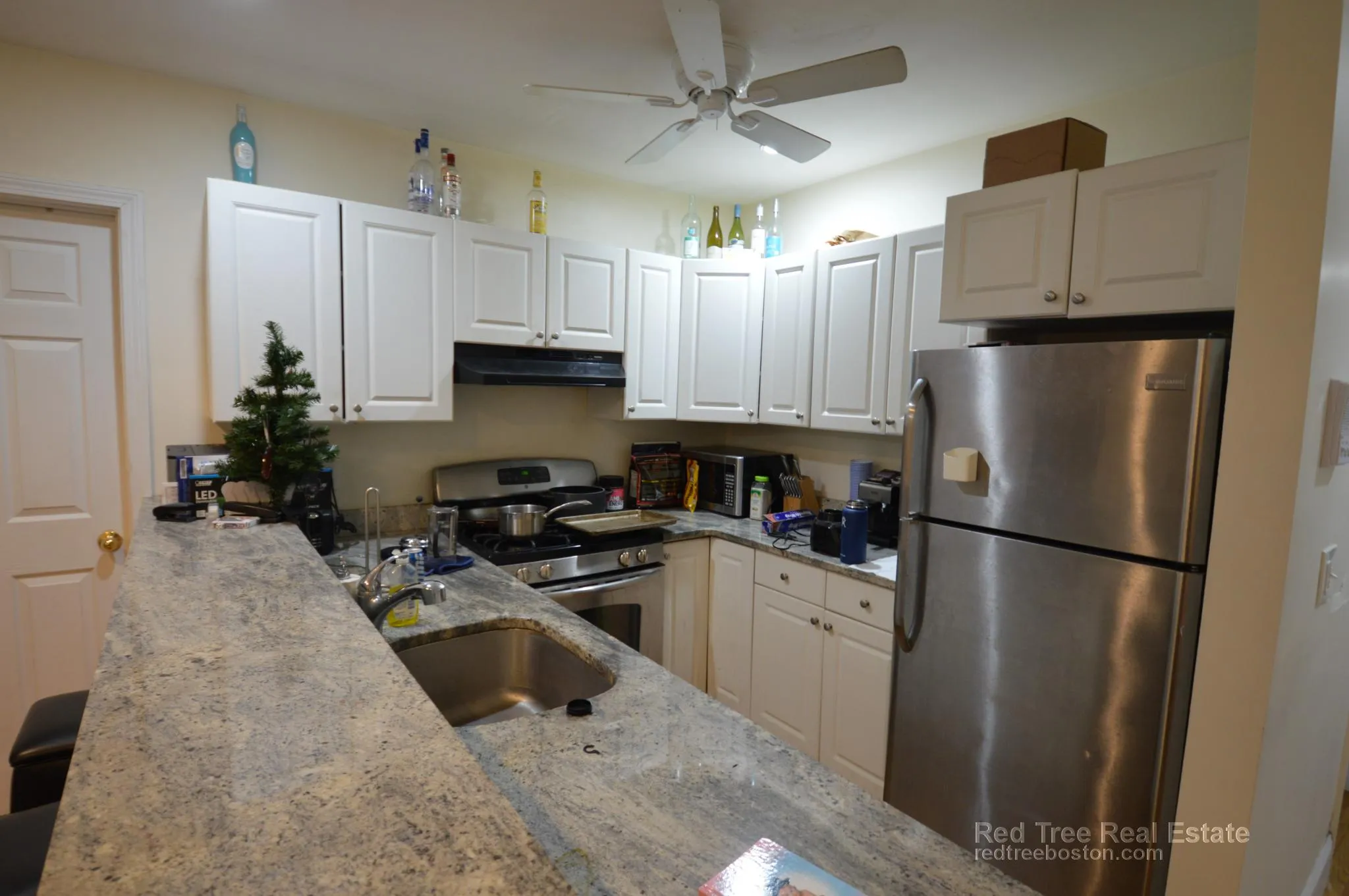 3 bed, 1 bath apartment for rent at 66 Egmont St Unit 2A, North Brookline — photo 11 of 19