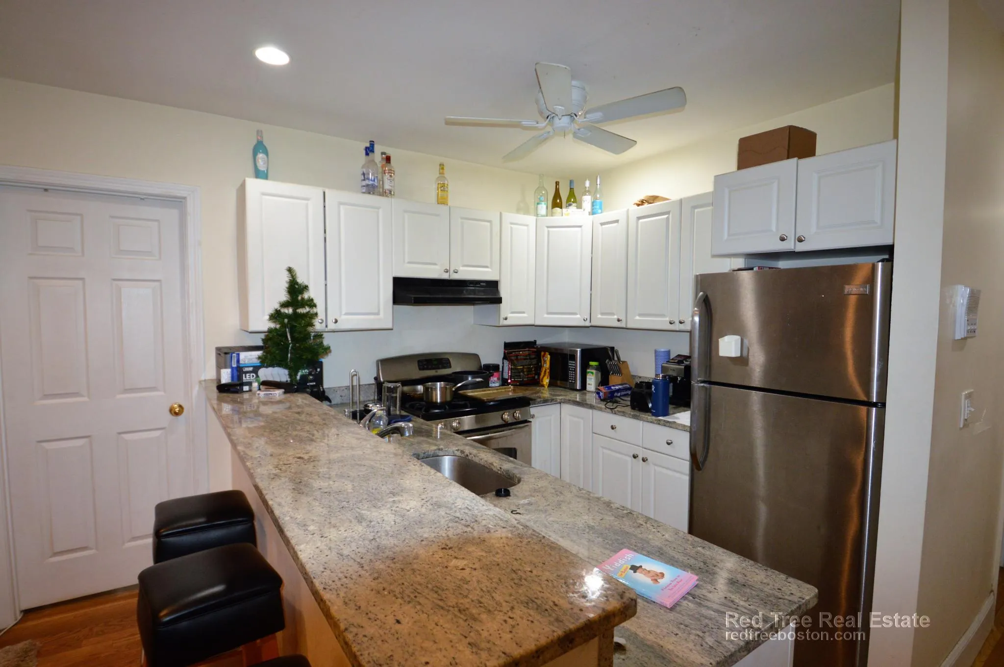 3 bed, 1 bath apartment for rent at 66 Egmont St Unit 2A, North Brookline — photo 8 of 19