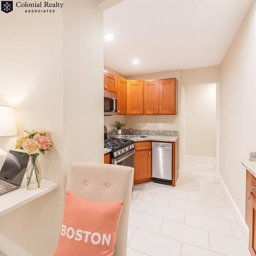 4 bed, 2 bath apartment for rent at 66 Egmont St Unit 3, North Brookline — photo 7 of 28