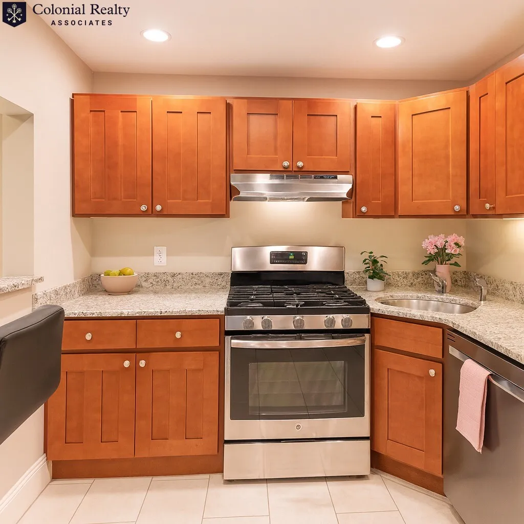 4 bed, 2 bath apartment for rent at 66 Egmont St Unit 3, North Brookline — photo 8 of 28