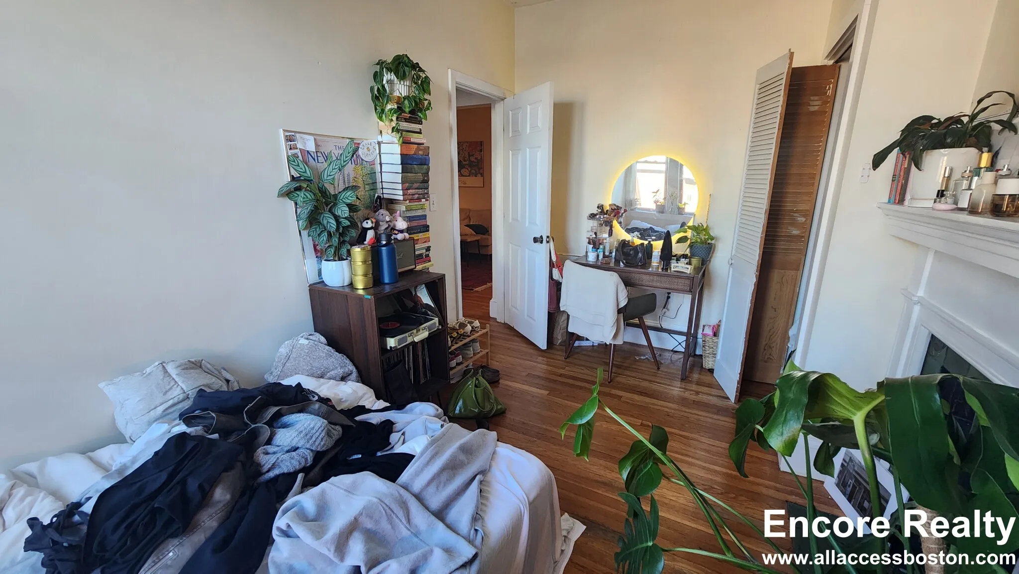4 bed, 1 bath apartment for rent at 66 Egmont St Unit 66-5, North Brookline — photo 9 of 21