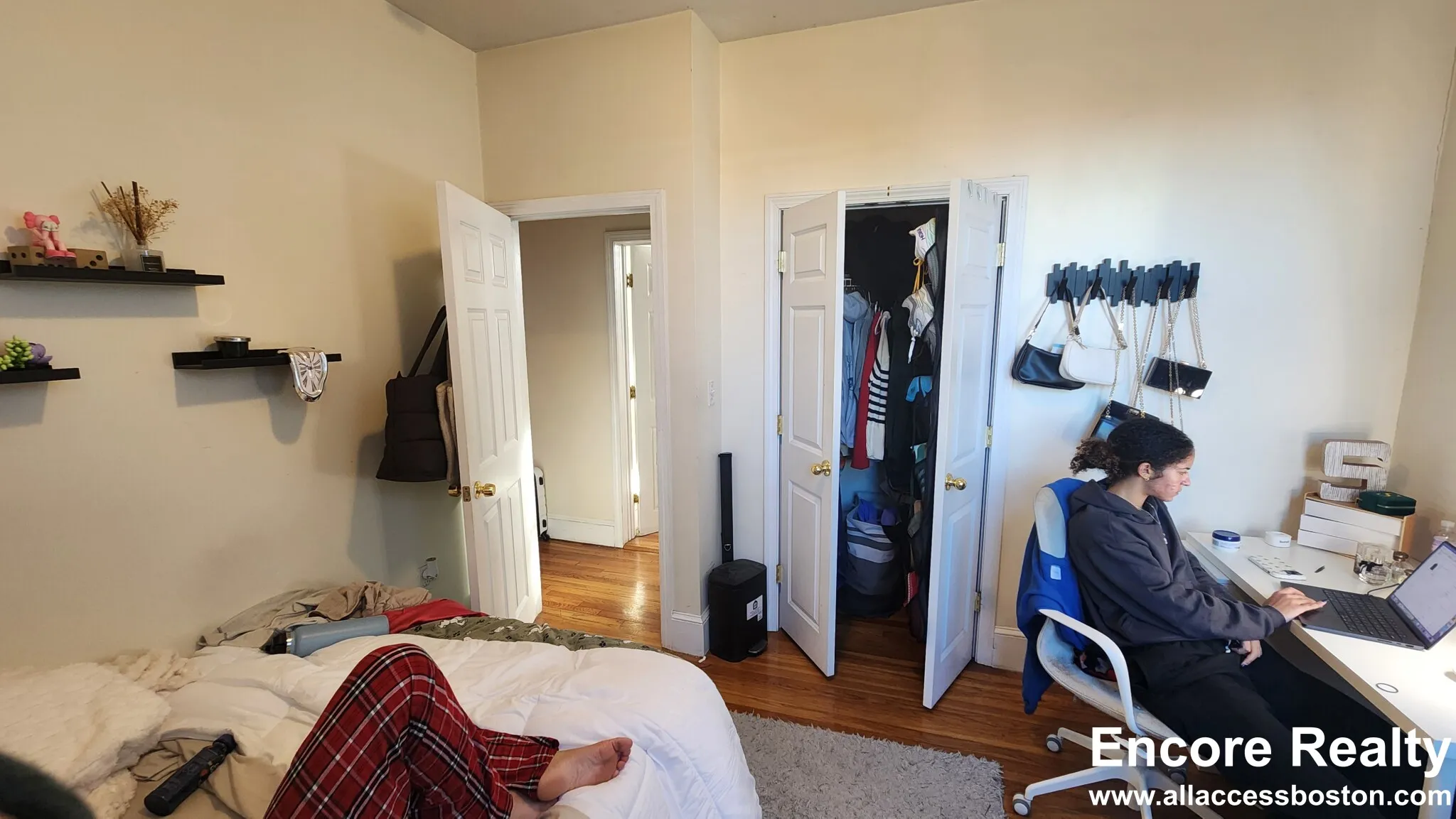 4 bed, 1 bath apartment for rent at 66 Egmont St Unit 66-5, North Brookline — photo 16 of 21