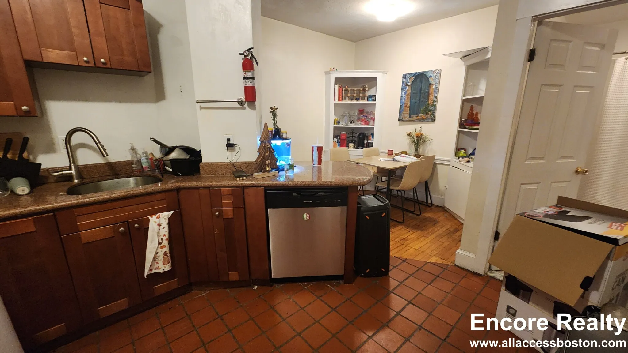 4 bed, 1 bath apartment for rent at 66 Egmont St Unit 66-5, North Brookline — photo 2 of 21