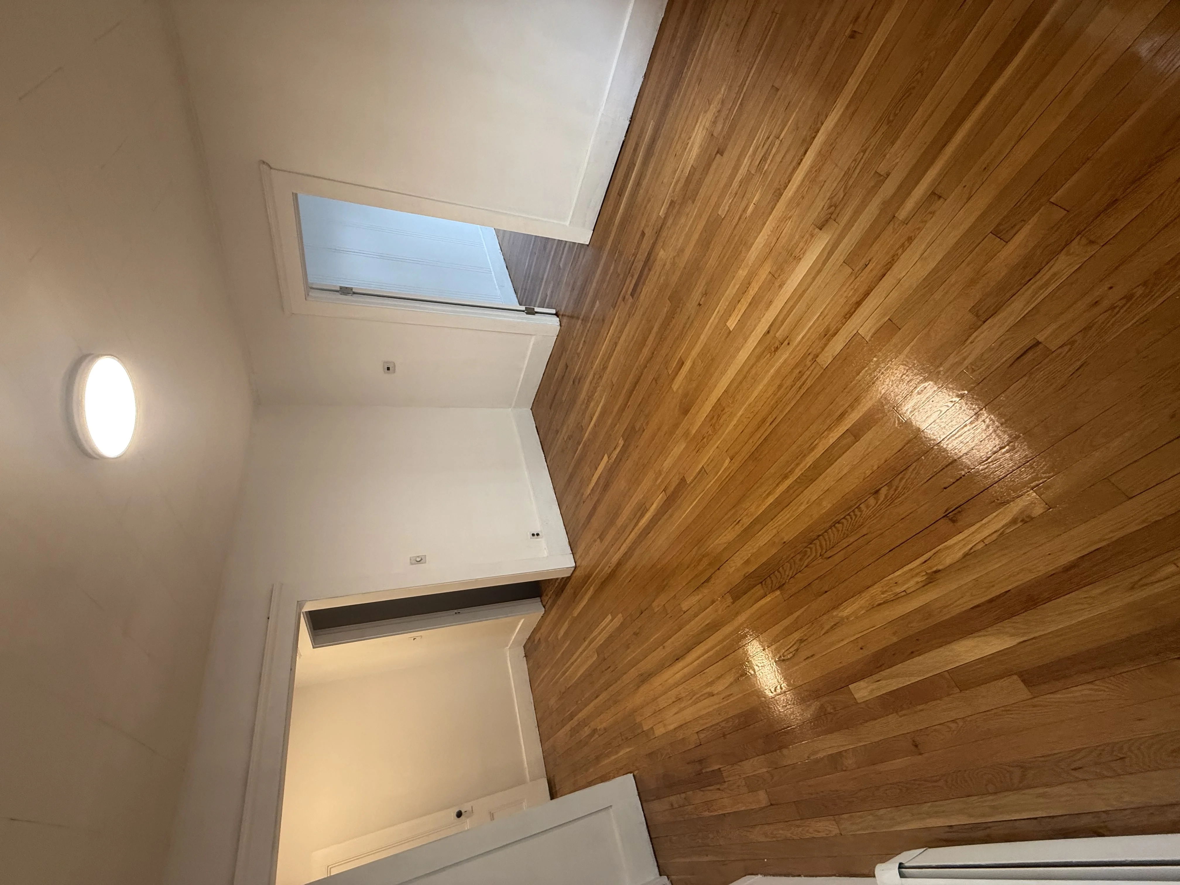 3.5 bed, 1 bath apartment for rent at 66 Elm St Unit 2, The Port — photo 6 of 23