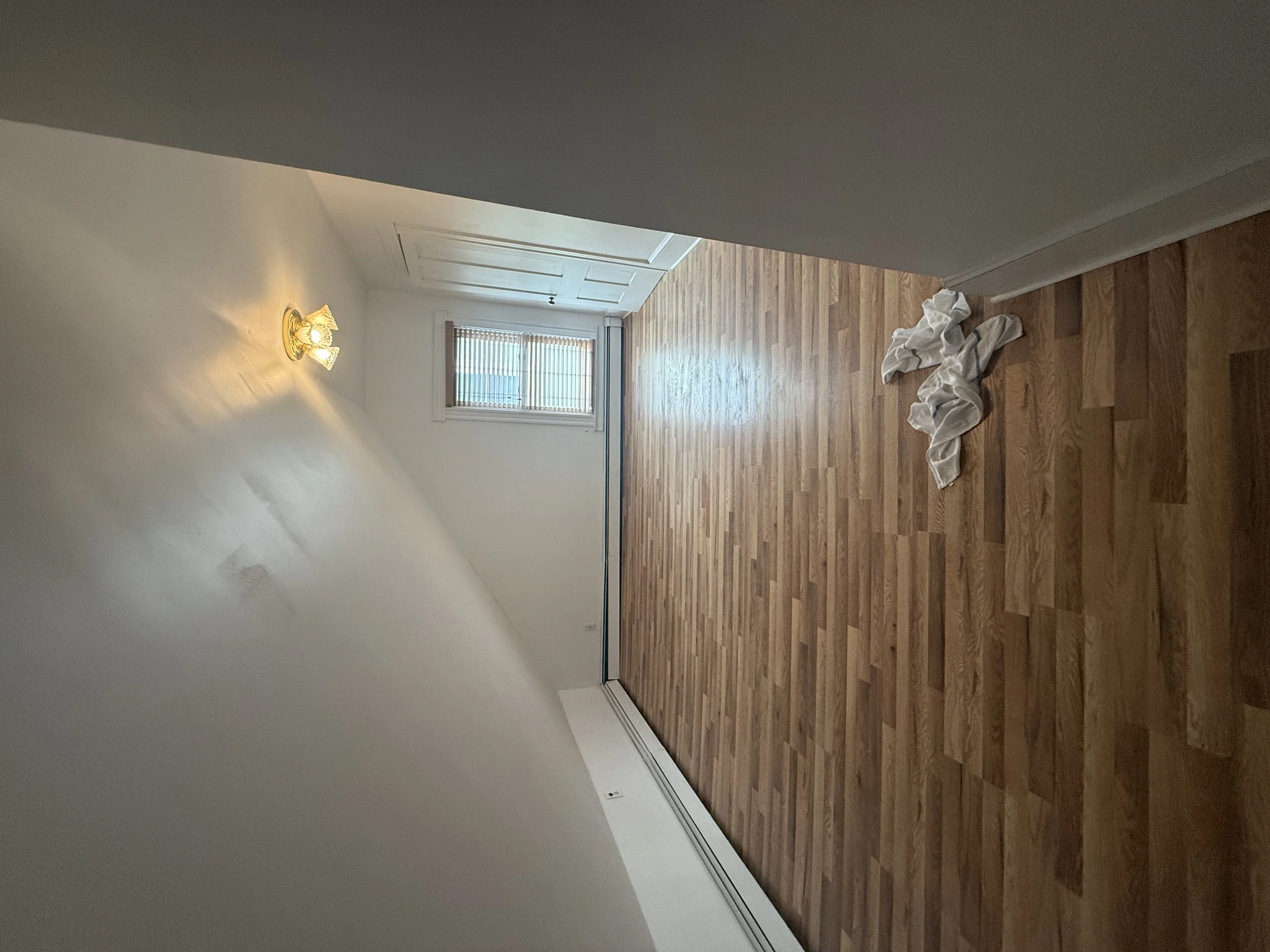 3.5 bed, 1 bath apartment for rent at 66 Elm St Unit 2, The Port — photo 17 of 23