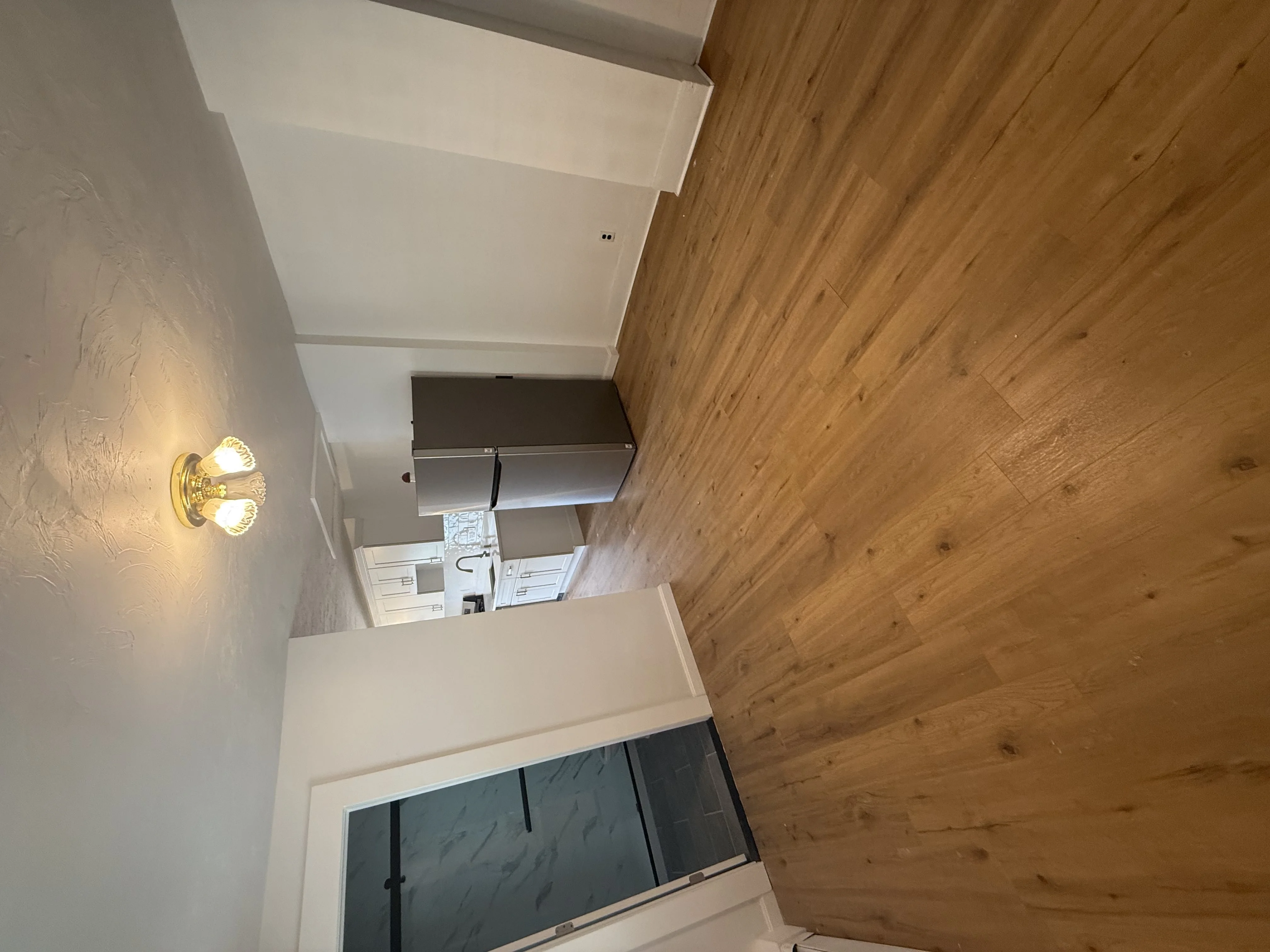 3.5 bed, 1 bath apartment for rent at 66 Elm St Unit 2, The Port — photo 2 of 23