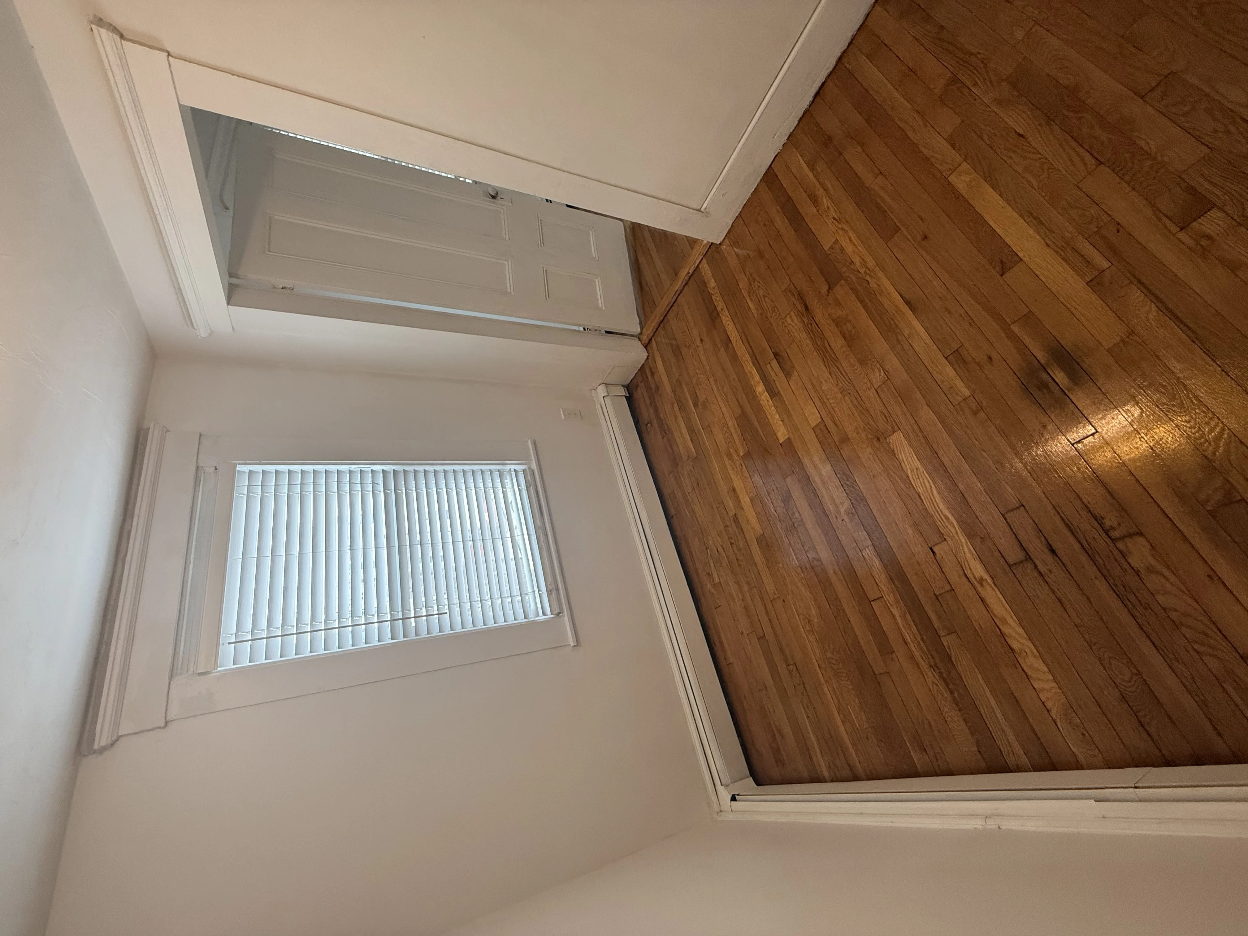 3.5 bed, 1 bath apartment for rent at 66 Elm St Unit 2, The Port — photo 11 of 23