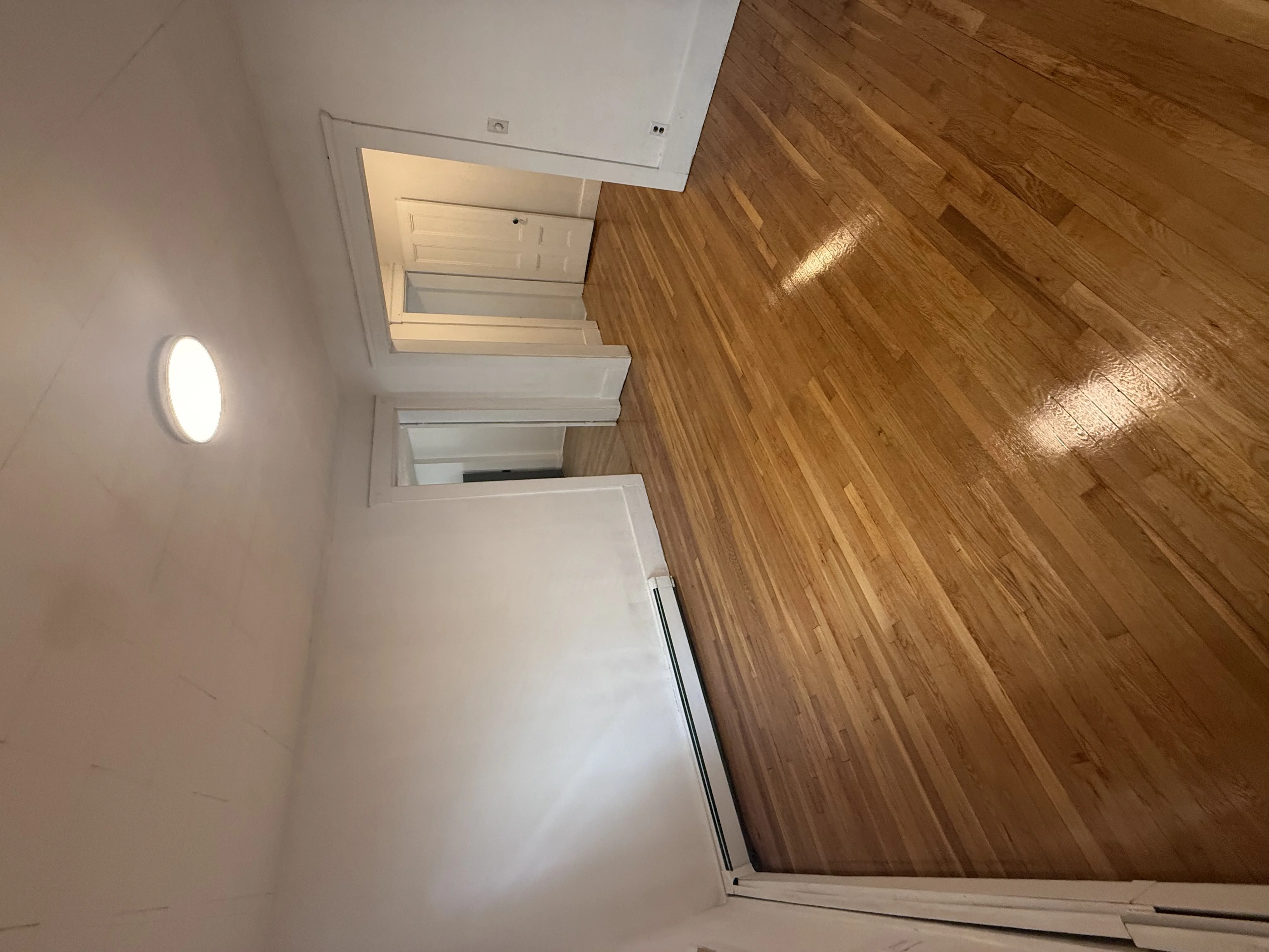 3.5 bed, 1 bath apartment for rent at 66 Elm St Unit 2, The Port — photo 5 of 23