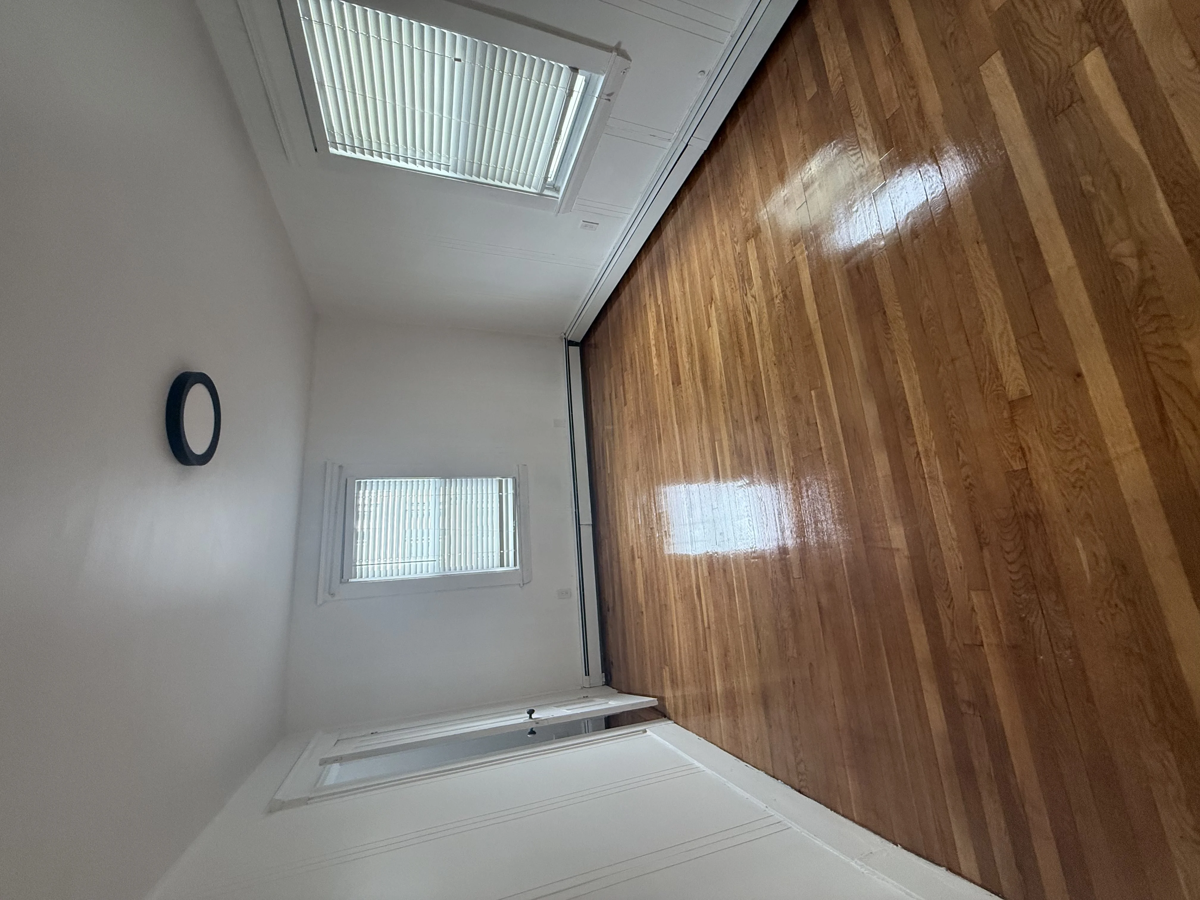 3.5 bed, 1 bath apartment for rent at 66 Elm St Unit 2, The Port — photo 7 of 23