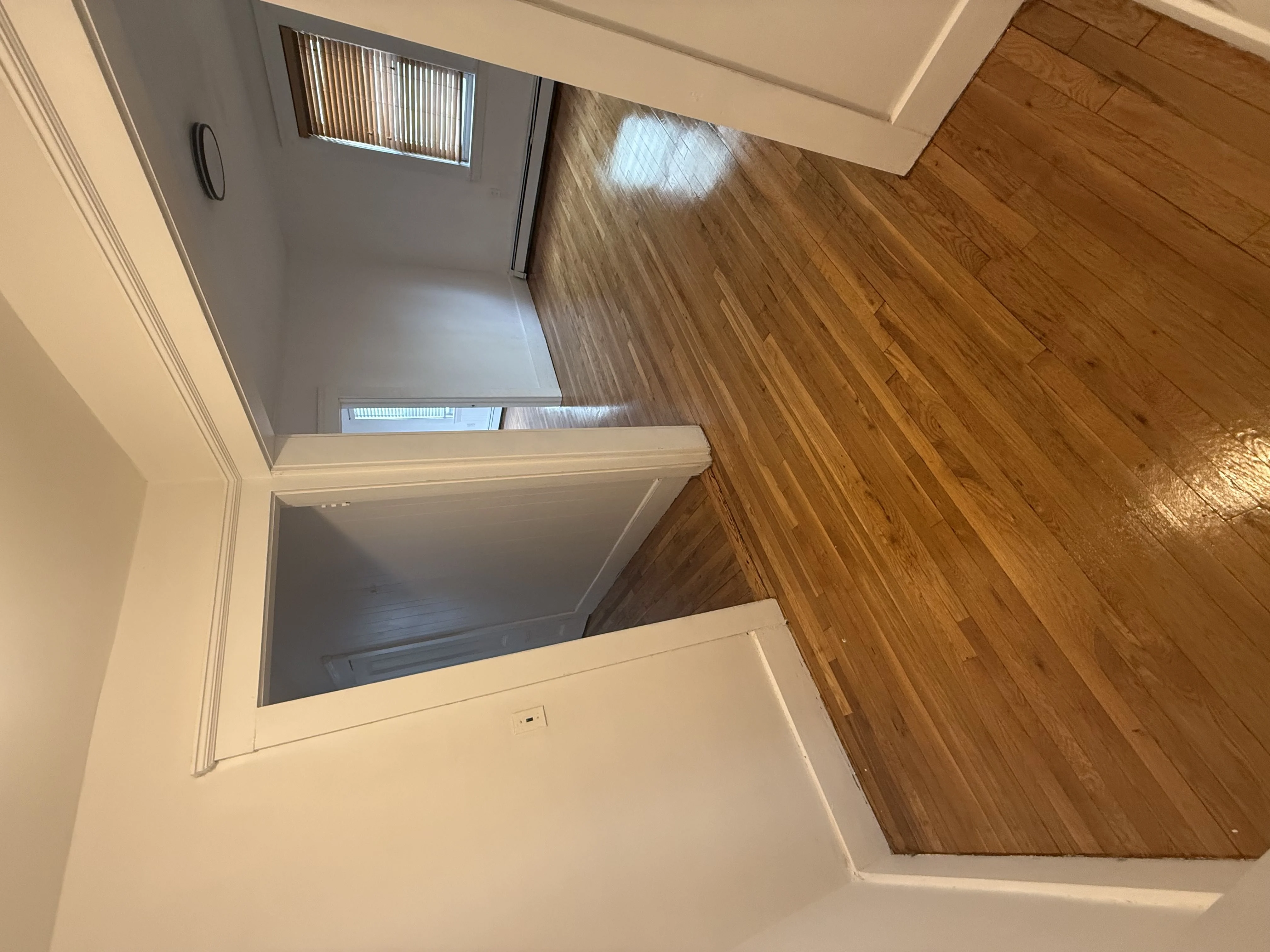 3.5 bed, 1 bath apartment for rent at 66 Elm St Unit 2, The Port — photo 3 of 23