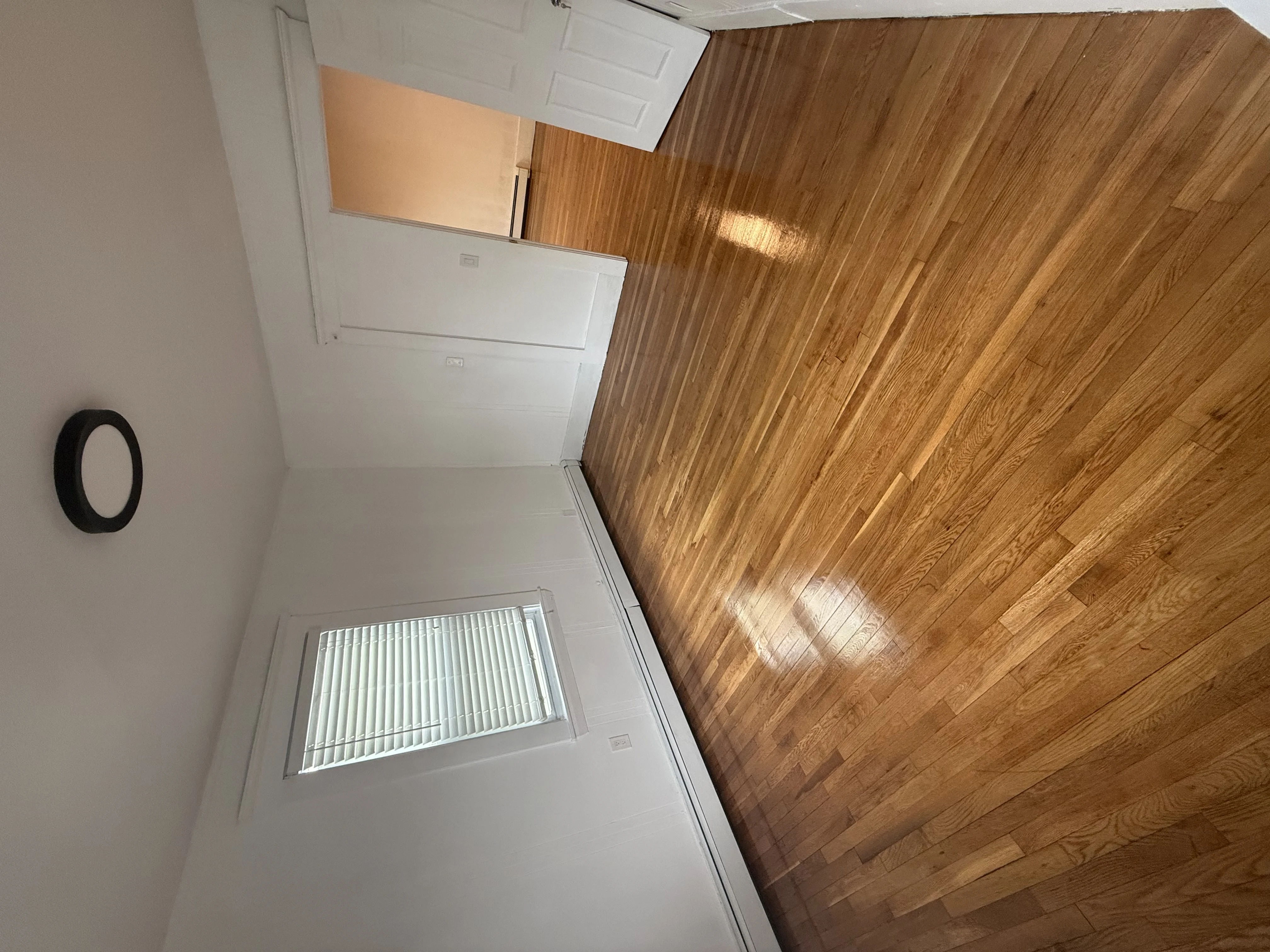 3.5 bed, 1 bath apartment for rent at 66 Elm St Unit 2, The Port — photo 8 of 23