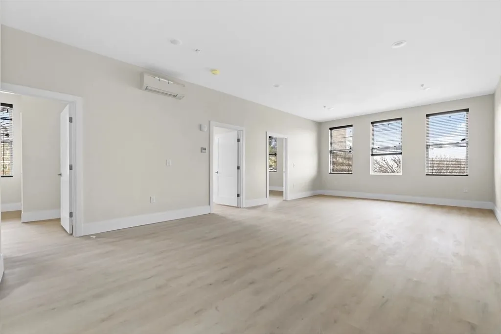 3 bed, 1 bath apartment for rent at 66 Emerson St Unit 306, Haverhill — photo 2 of 12