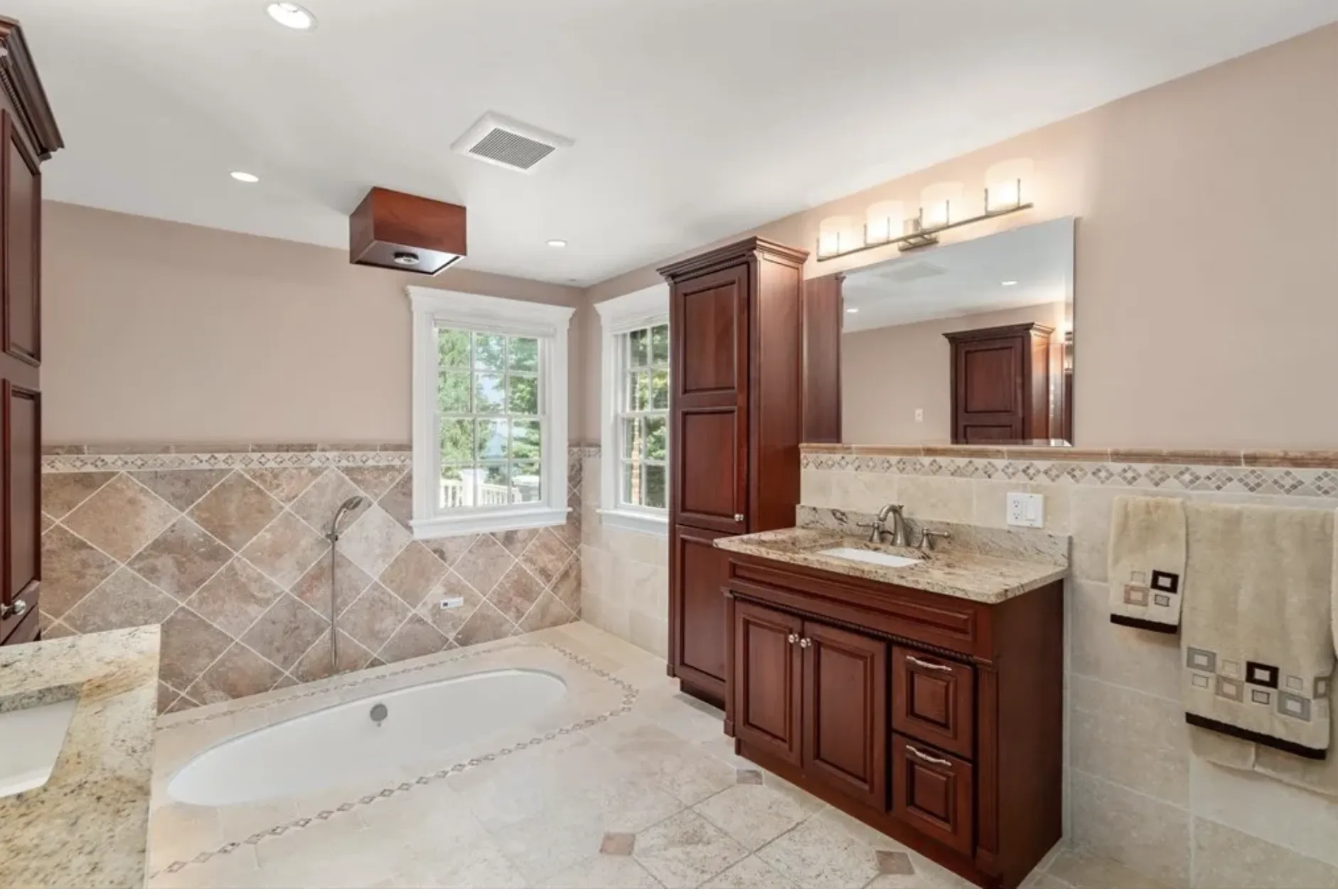 5 bed, 4+ bath apartment for rent at 66 Forest Ave Unit 0, West Newton — photo 16 of 21