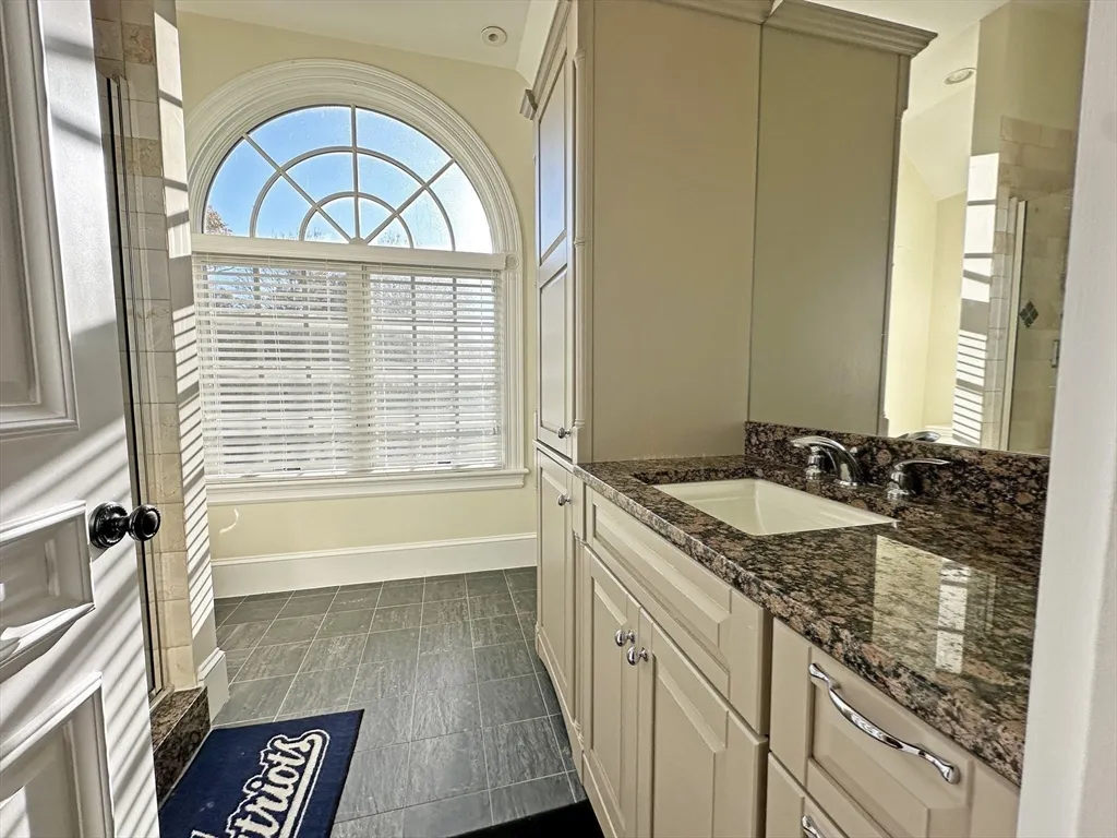 5 bed, 4+ bath apartment for rent at 66 Forest Ave, West Newton — photo 28 of 42