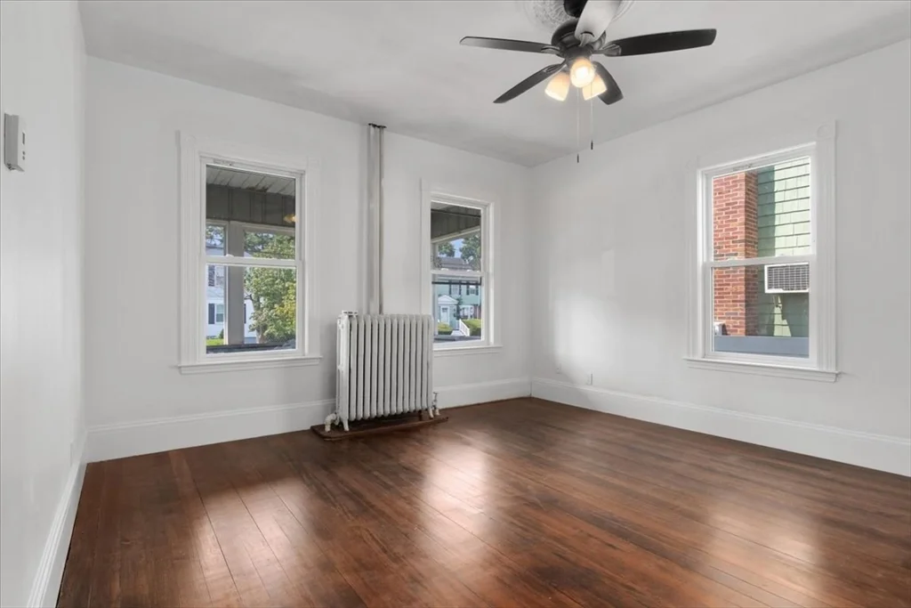 3 bed, 1 bath apartment for rent at 66 Garfield Ave Unit 1, Hyde Park — photo 18 of 32