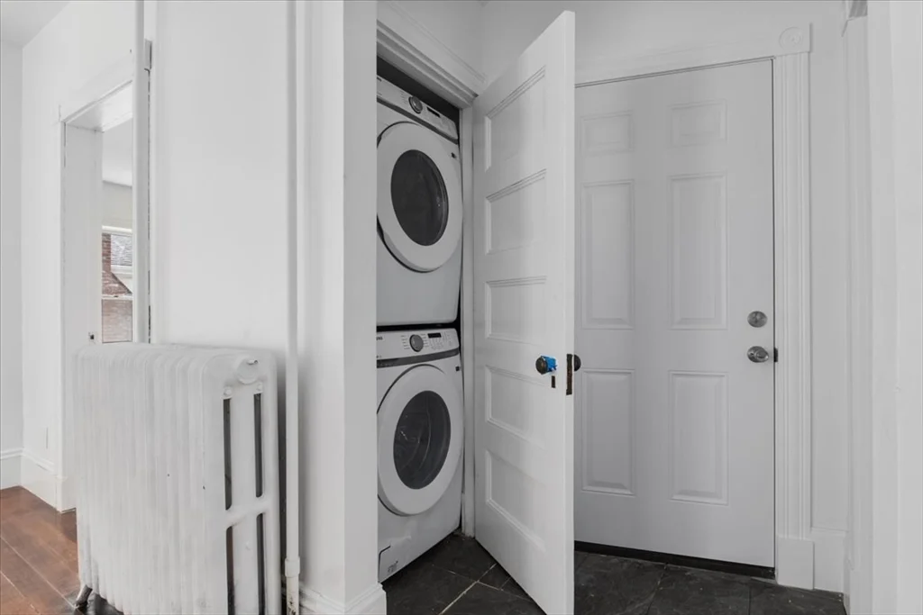 3 bed, 1 bath apartment for rent at 66 Garfield Ave Unit 1, Hyde Park — photo 12 of 32