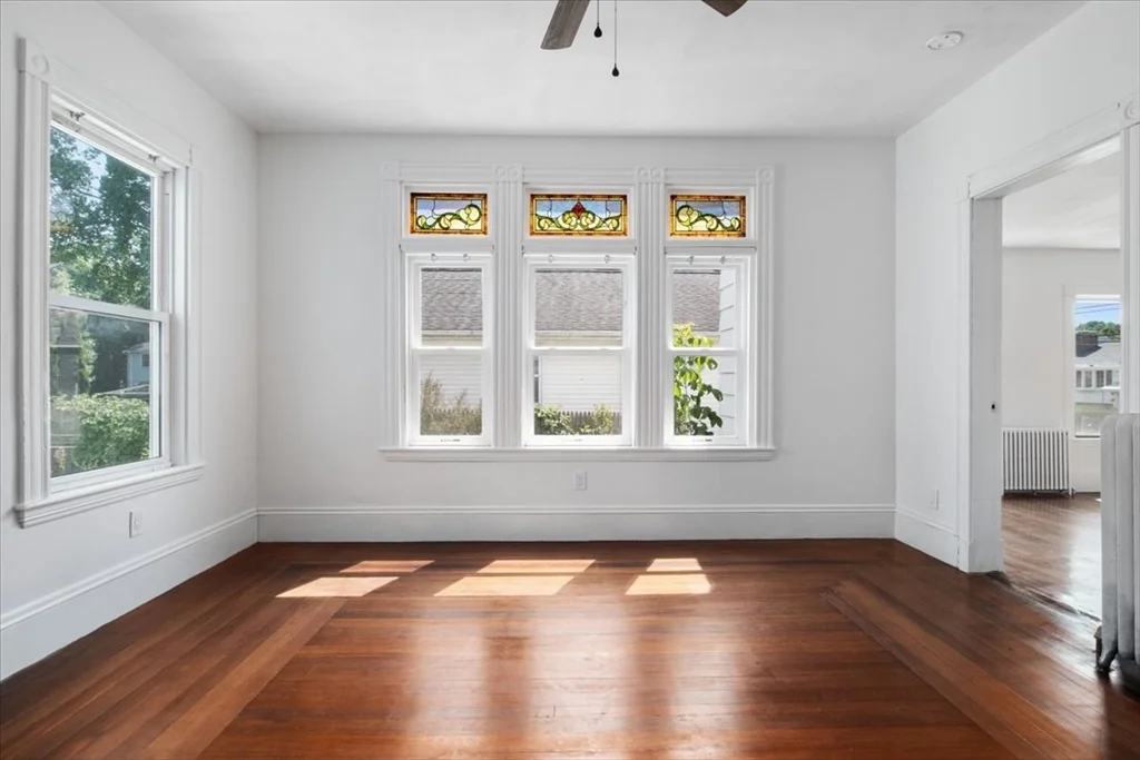 3 bed, 1 bath apartment for rent at 66 Garfield Ave Unit 1, Hyde Park — photo 8 of 32