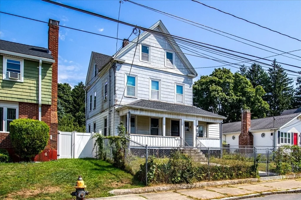 3 bed, 1 bath apartment for rent at 66 Garfield Ave Unit 1, Hyde Park — photo 31 of 32