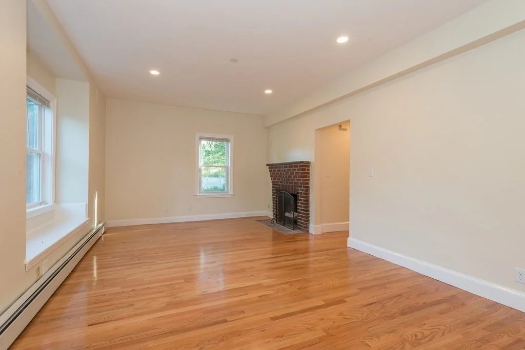 5 bed, 3 bath apartment for rent at 66 Glenellen Rd Unit 1, West Roxbury — photo 5 of 25