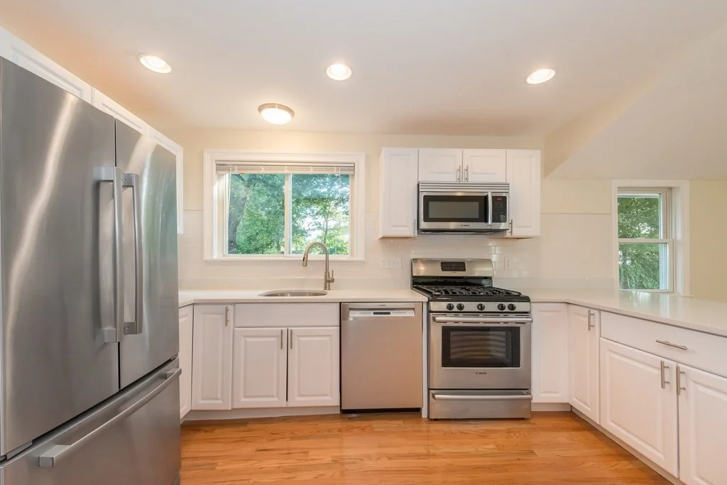 5 bed, 3 bath apartment for rent at 66 Glenellen Rd Unit 1, West Roxbury — photo 2 of 25