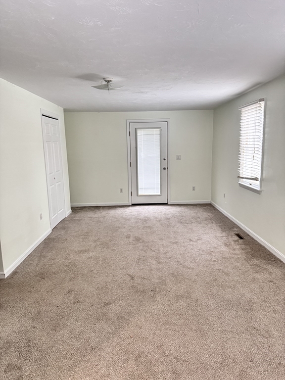 3 bed, 1 bath apartment for rent at 66 Green Unit 66, Foxboro — photo 22 of 23