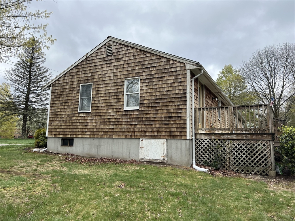 3 bed, 1 bath apartment for rent at 66 Green Unit 66, Foxboro — photo 6 of 23
