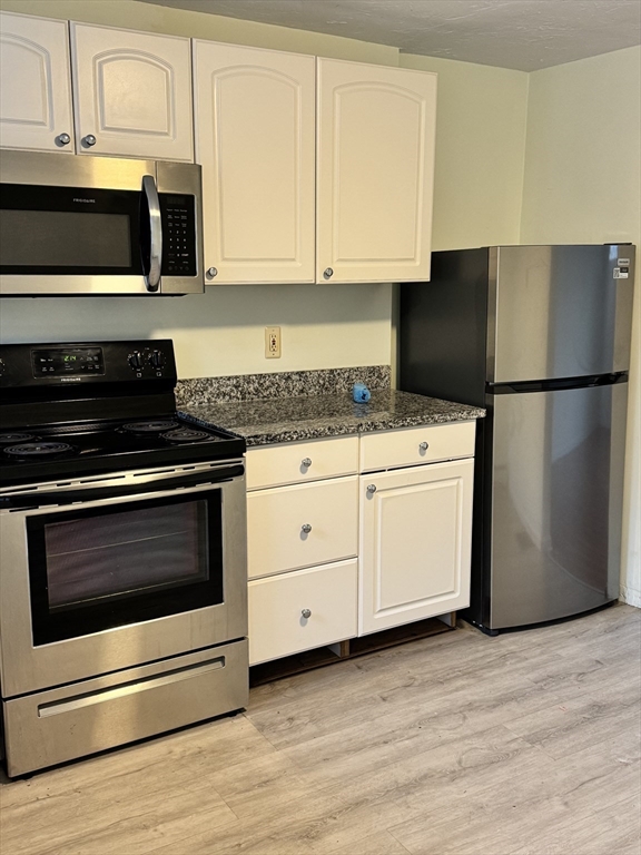 3 bed, 1 bath apartment for rent at 66 Green Unit 66, Foxboro — photo 11 of 23