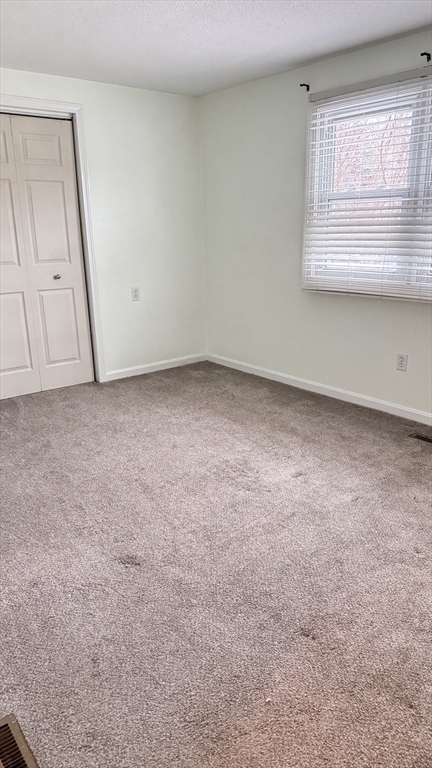 3 bed, 1 bath apartment for rent at 66 Green Unit 66, Foxboro — photo 20 of 23
