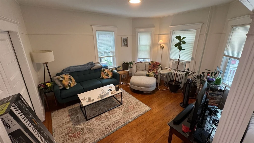 3 bed, 1 bath apartment for rent at 66 Hall Ave Unit 2, Powder House Square — photo 5 of 22