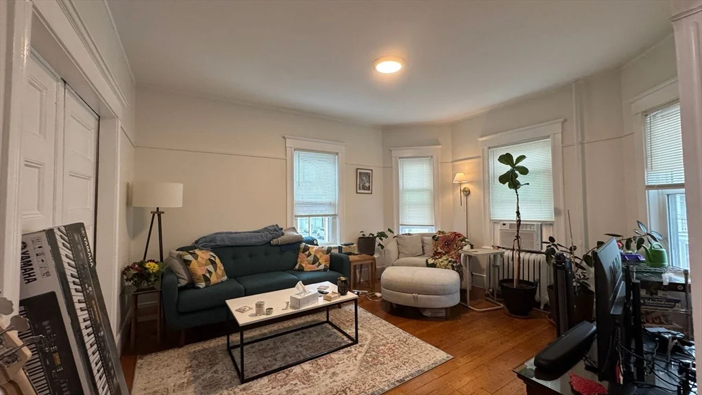 3 bed, 1 bath apartment for rent at 66 Hall Ave Unit 2, Powder House Square — photo 6 of 22