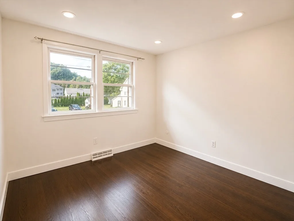 4 bed, 2 bath apartment for rent at 66 Harrison Ave, Woburn — photo 17 of 36