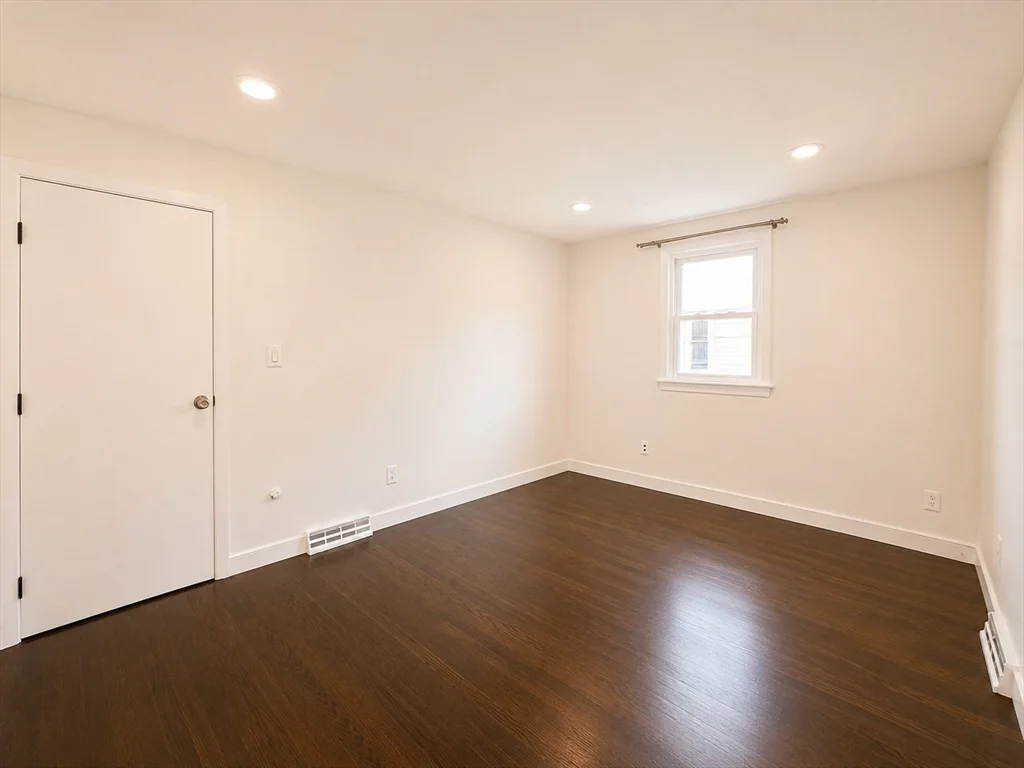 4 bed, 2 bath apartment for rent at 66 Harrison Ave, Woburn — photo 16 of 36