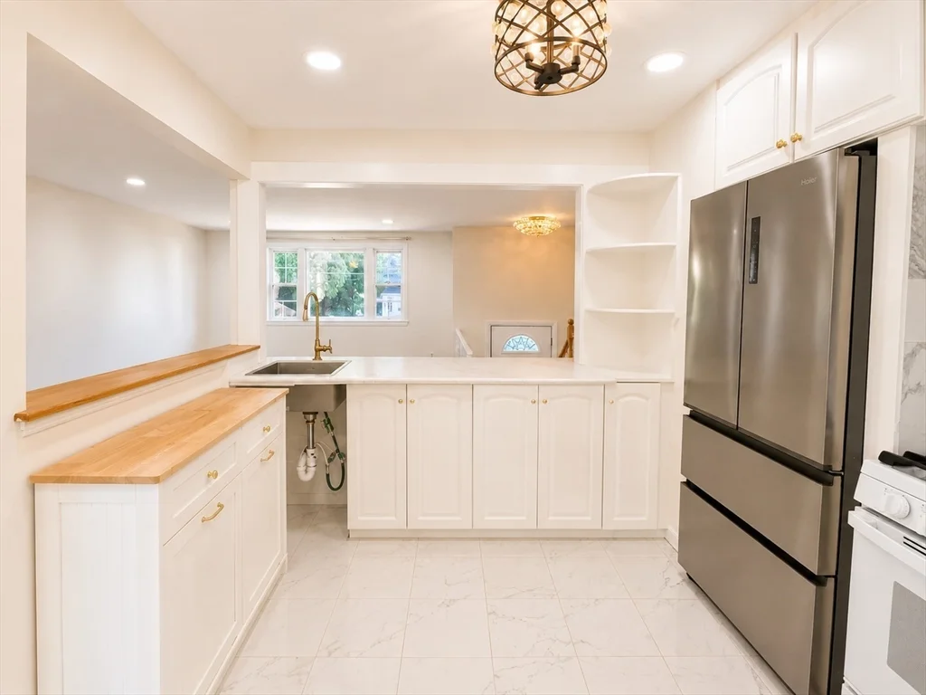 4 bed, 2 bath apartment for rent at 66 Harrison Ave, Woburn — photo 12 of 36