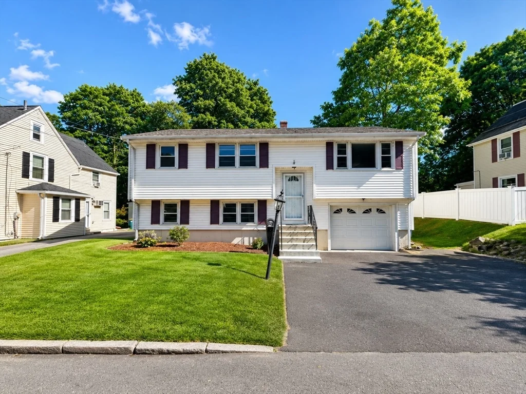4 bed, 2 bath apartment for rent at 66 Harrison Ave, Woburn — photo 1 of 36