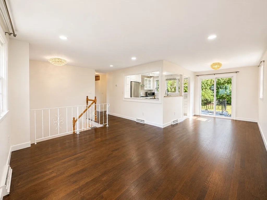 4 bed, 2 bath apartment for rent at 66 Harrison Ave, Woburn — photo 8 of 36